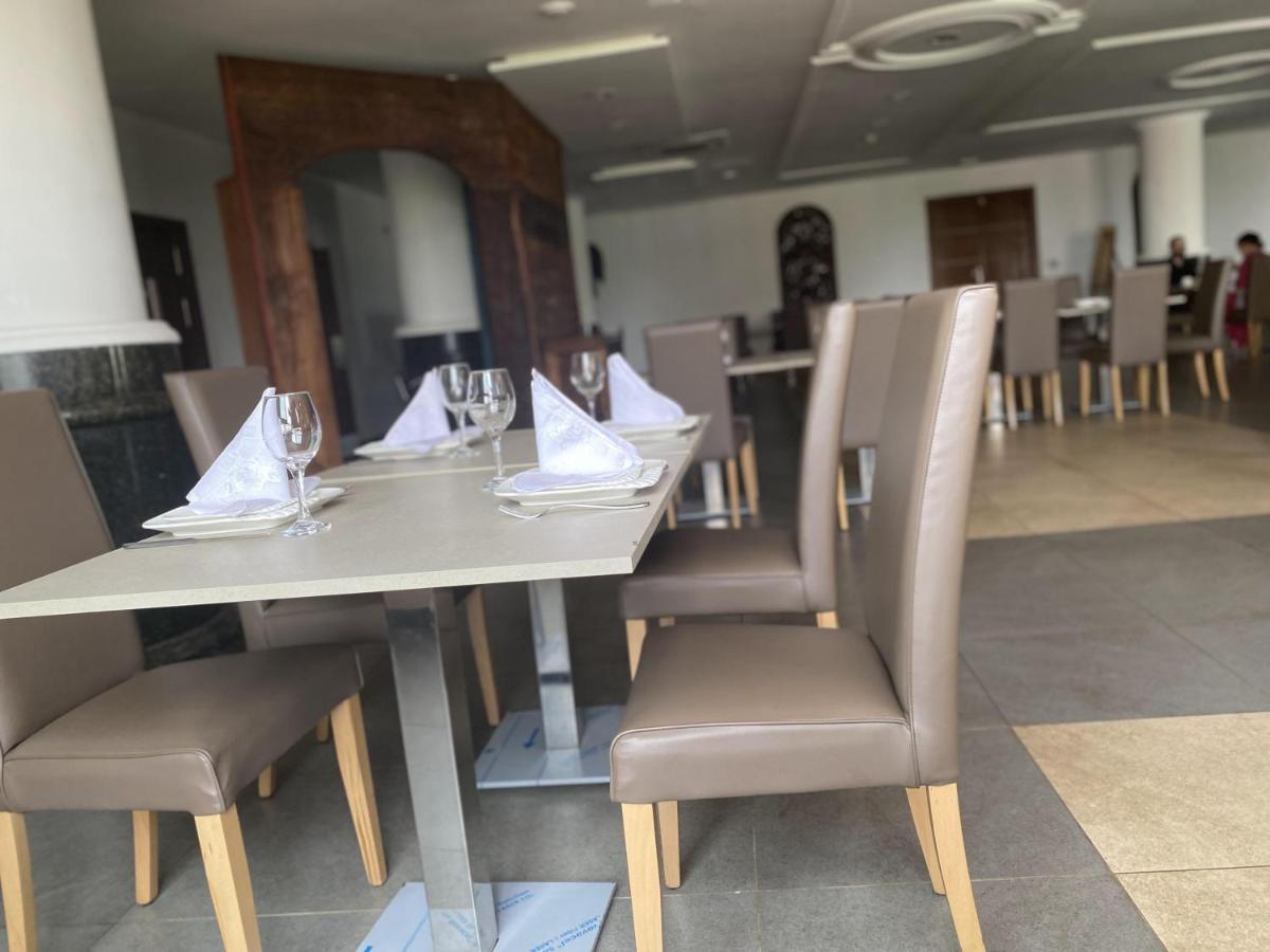 Hotel Franco Yaounde Luaran gambar