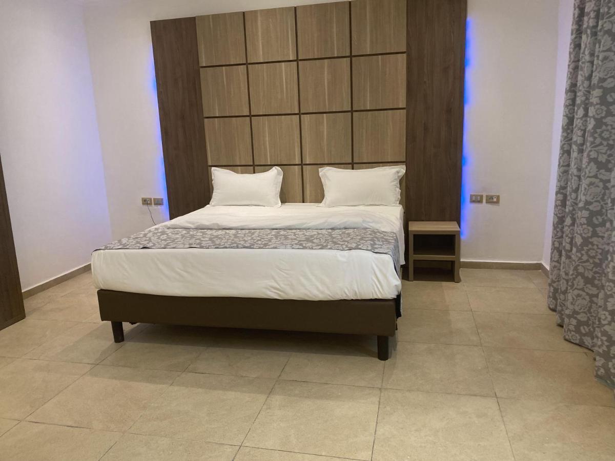 Hotel Franco Yaounde Luaran gambar
