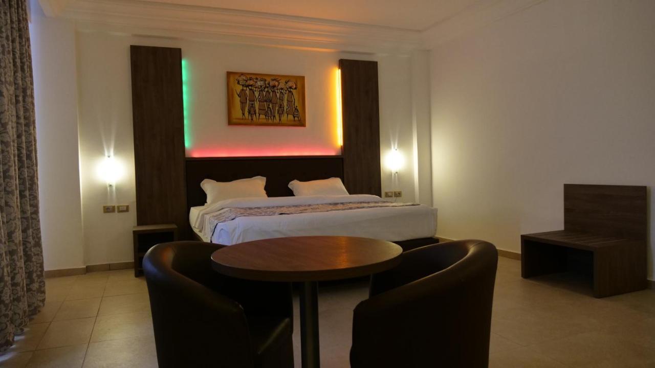Hotel Franco Yaounde Luaran gambar